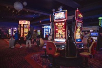 Morgan wallen hollywood casino ekifo eky’okuzannyiramu emizannyo, el centro kazino, kasino mu dayton ohio